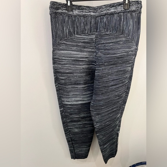 NEW‎ Under Armour | Rush Intelliknit Gray Pants Sz L - Picture 2 of 15